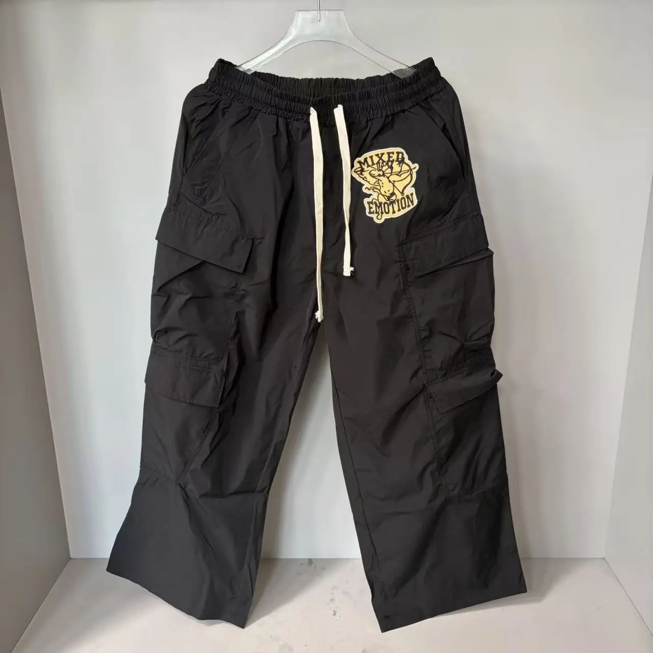 EM137 Embroidered Woven