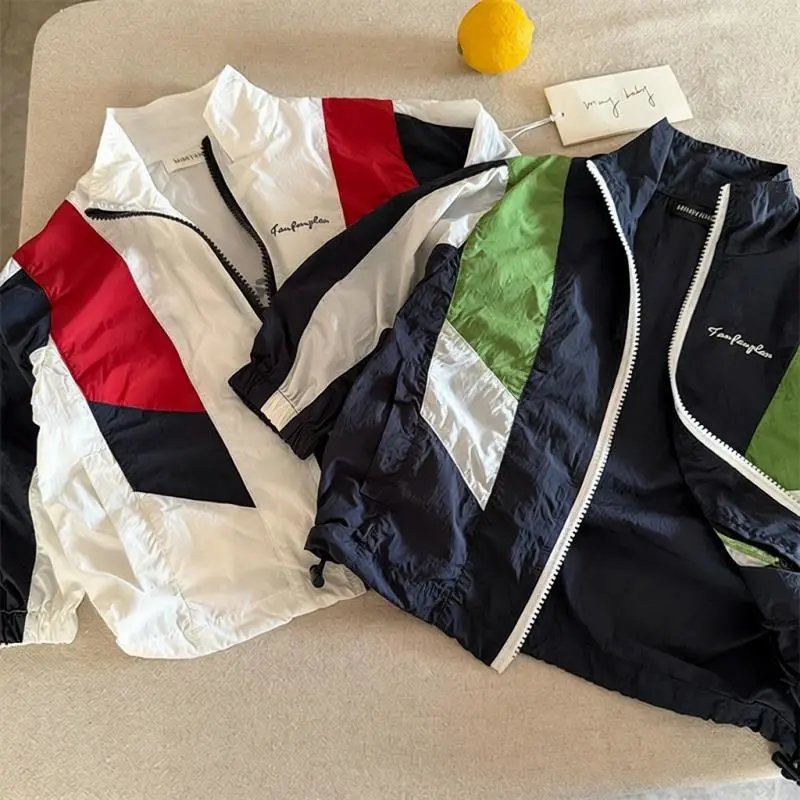 Design Twin Peaks Windbreaker Jacket and Shorts Set in Red / White / Navy and Green / Black Outerwear - 4