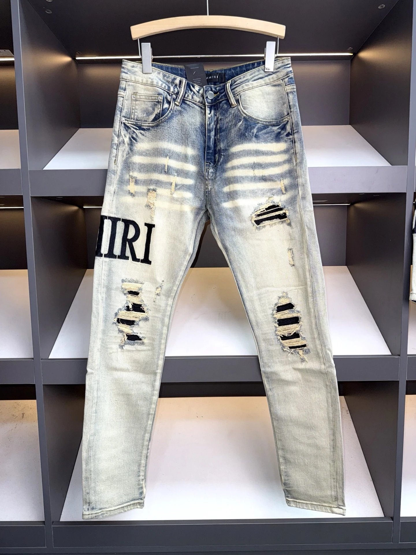 Amiri Distressed Logo Print Slim Fit Jeans Light Wash - 11