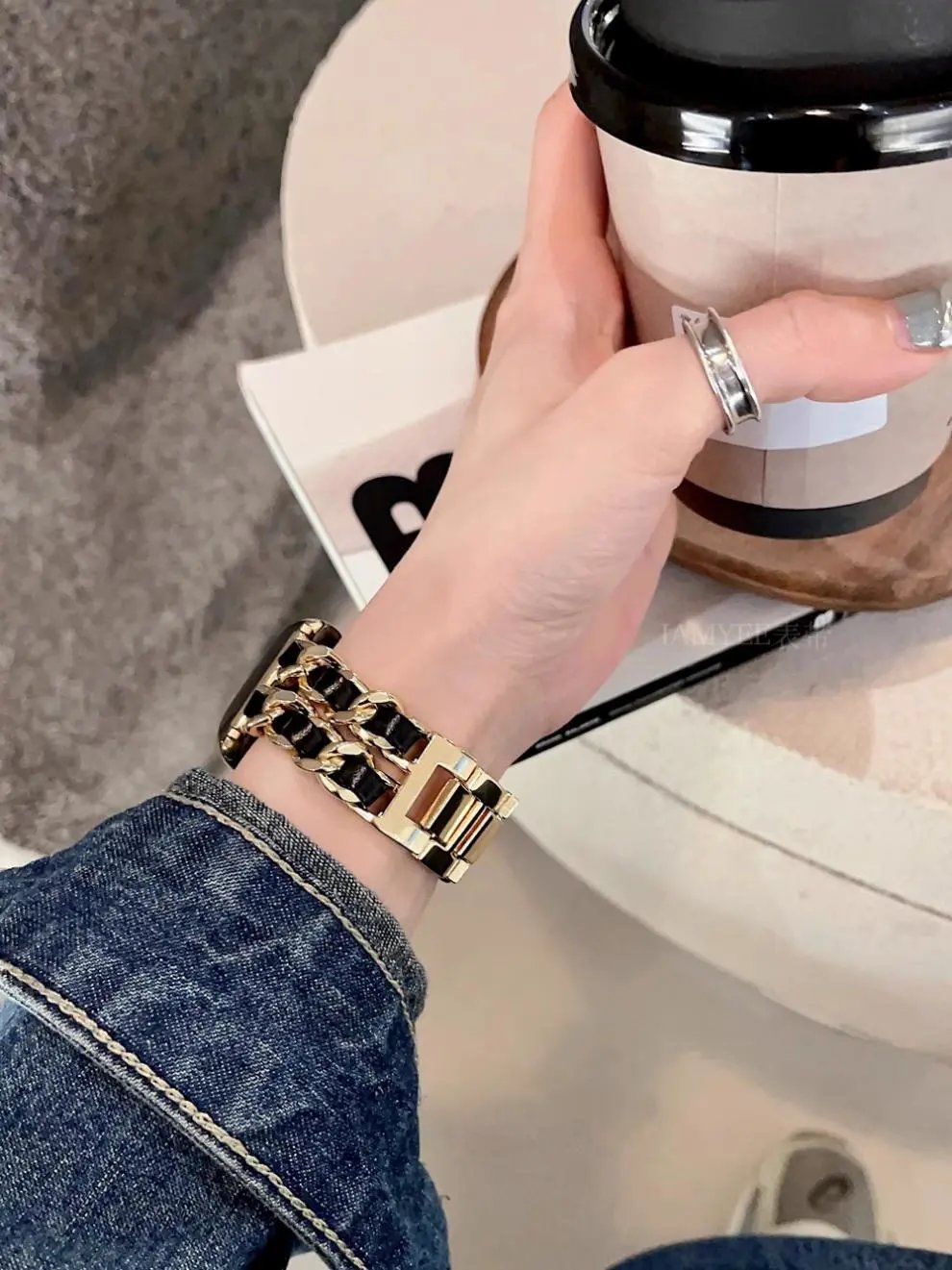 Apple Watch with Rose Gold Metal Link Bracelet Smartwatch - 4