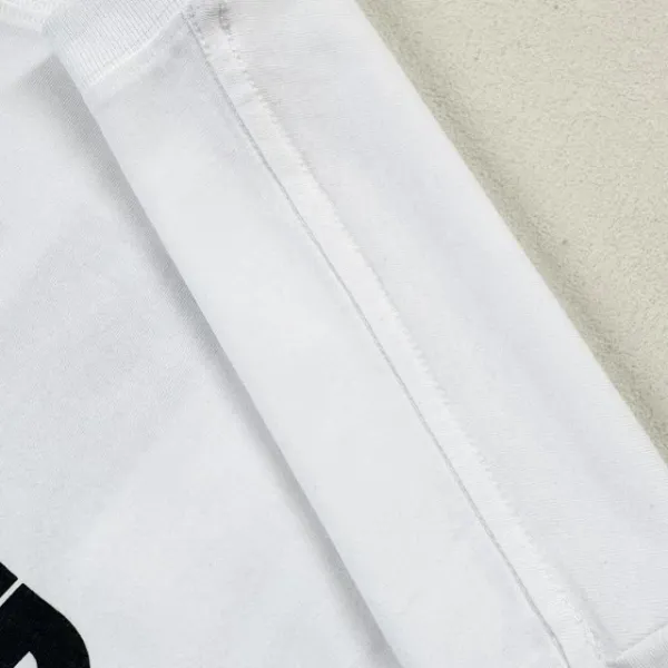 Design Undefeated Quadrant Graphic T-Shirt White T-Shirts - 28