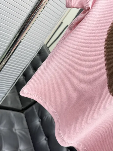 Comme des Garçons Play Heart Logo Ribbed Crop T-Shirt Pink - 14