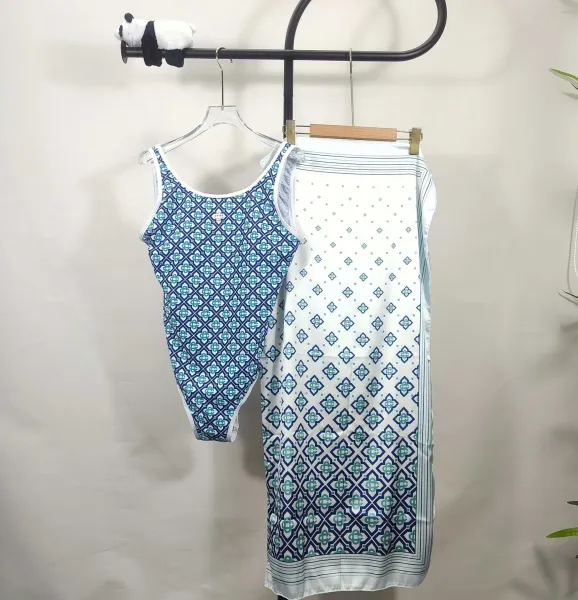Design Geometric Pattern Blue-Teal White Swimsuit Set Swimwear - 1