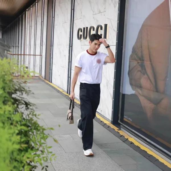 Gucci Ringer T-Shirt White with Burgundy Trim - 3