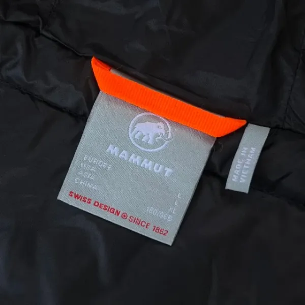 Design Mammut Eigerjoch Insulated Hooded Jacket Black Down-Jacket Down Jacket - 36