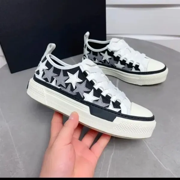Design Star-Embellished Platform Sneakers White / Black - 7