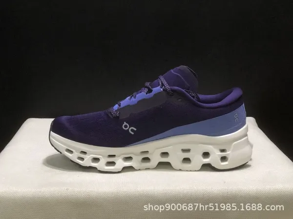 On Running Cloudmonster Gray / White Running Shoes - 29