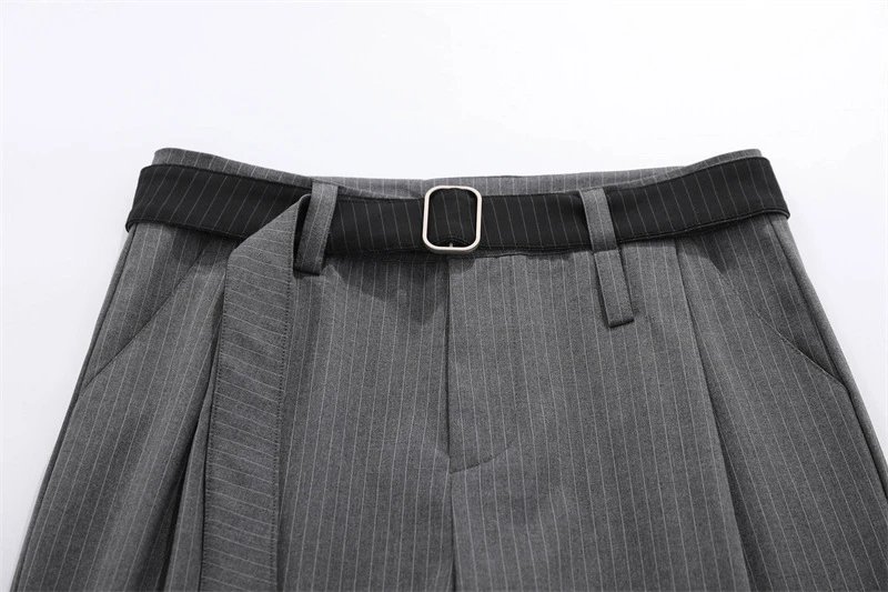 Design Cropped T-Shirt Beige + Pleated Wide-Leg Pants Gray with Belt - 21