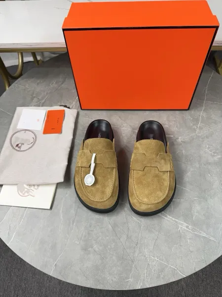 Hermès Oran Loafers Beige Suede Mules - 1