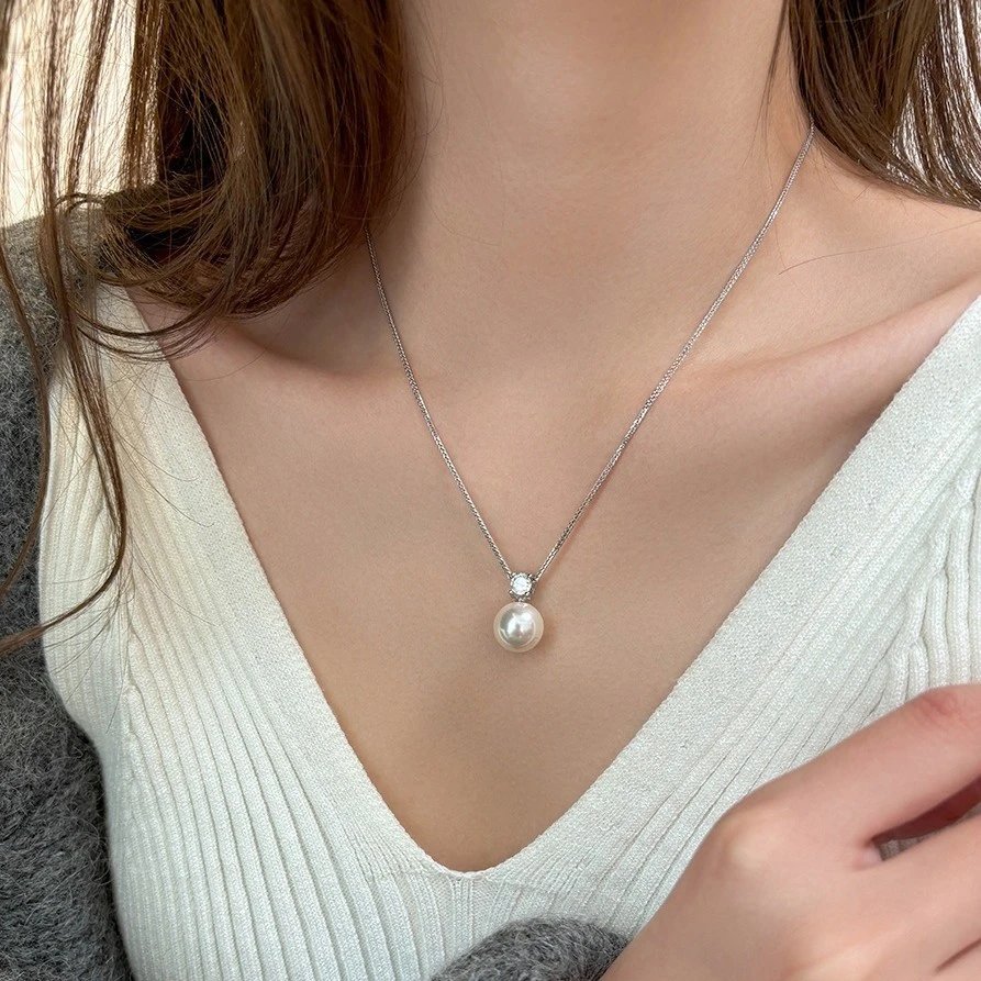 Silver Chain White Pearl Solitaire Pendant Necklace
