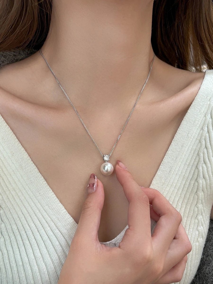Design Pearl and Diamond Pendant Necklace Silver Jewelry - 2