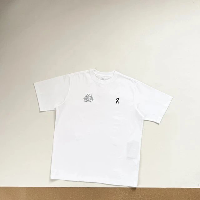 On x BEAMS Peak to Peak T-Shirt Navy - 30