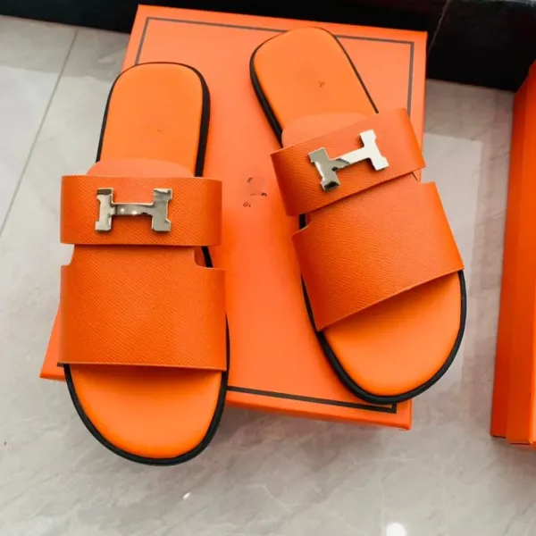 Hermès Oran Slide Sandals Black Epsom Leather with Palladium Hardware Slippers - 7