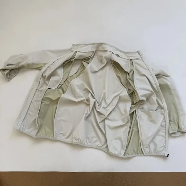 On Running Windbreaker Light Beige Windbreaker Outerwear.windbreaker - 30