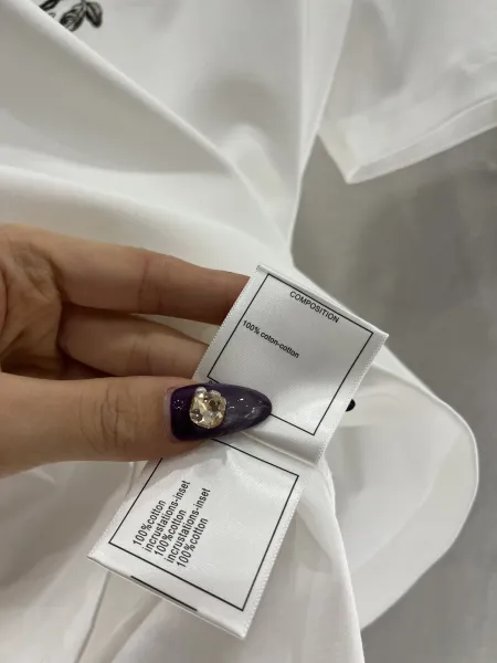 Chanel Floral Heart Embroidered White T-Shirt - 17