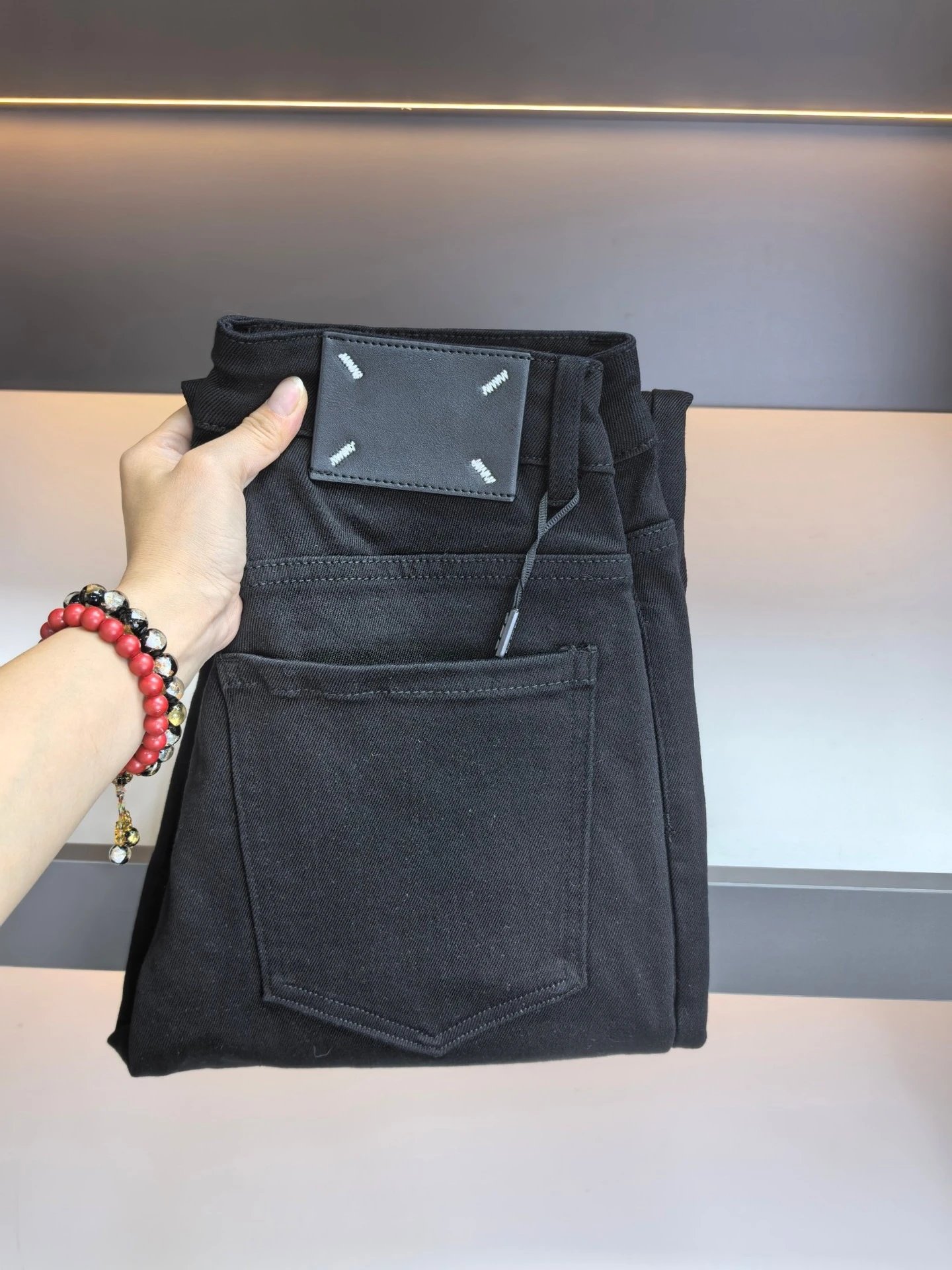 Off-White White Denim Jeans with Industrial Tag - 34