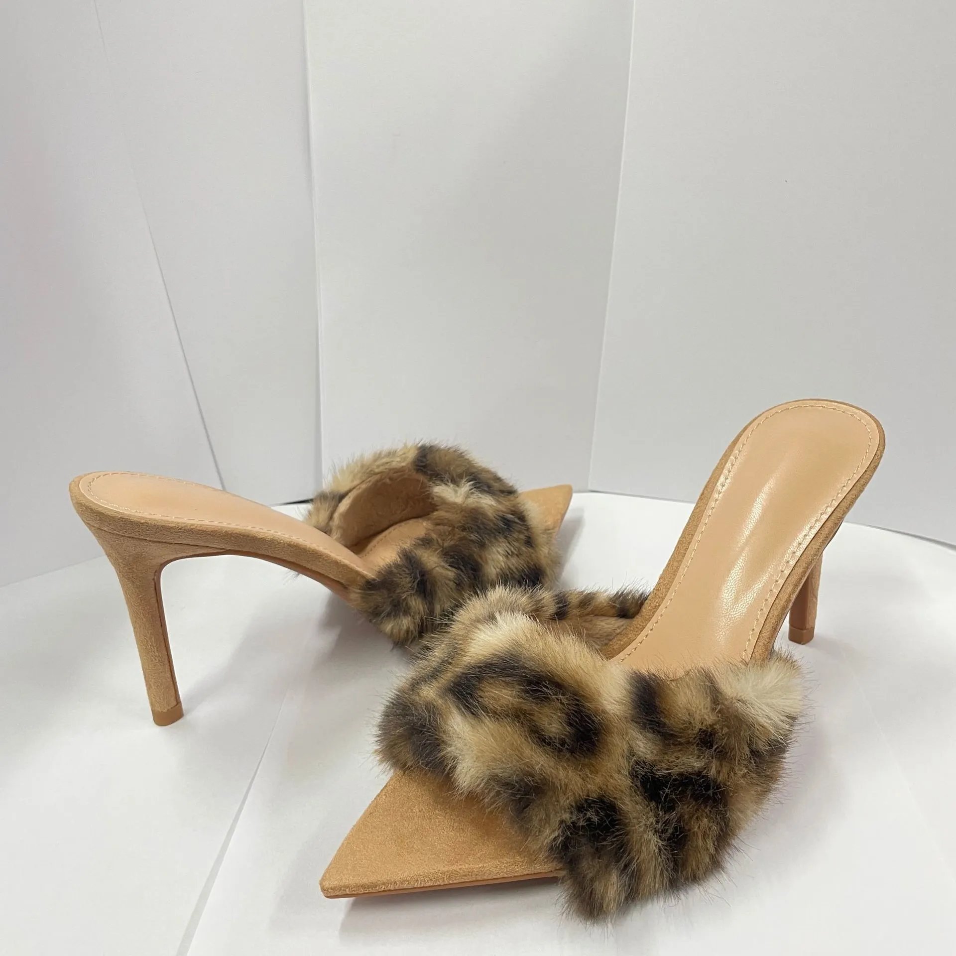 Design Furry Mule Heels Black Shoes - 3
