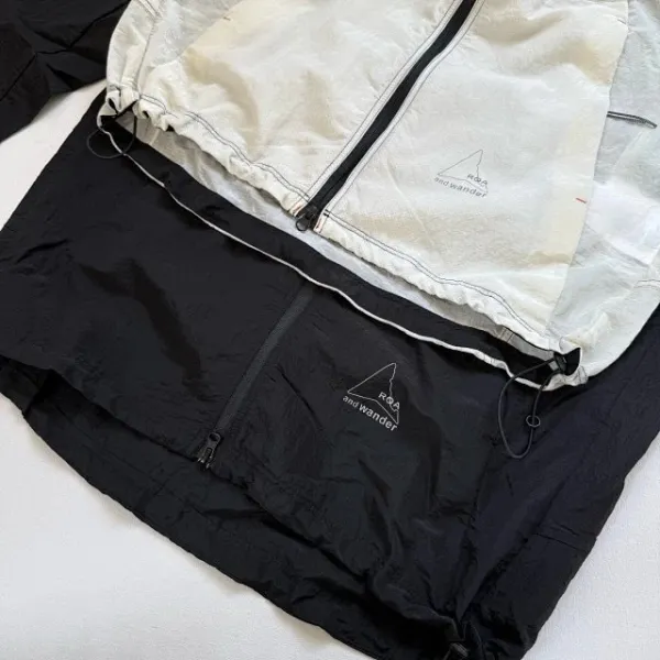Design ROA x And Wander Lightweight Hooded Windbreaker Beige Outerwear - 36