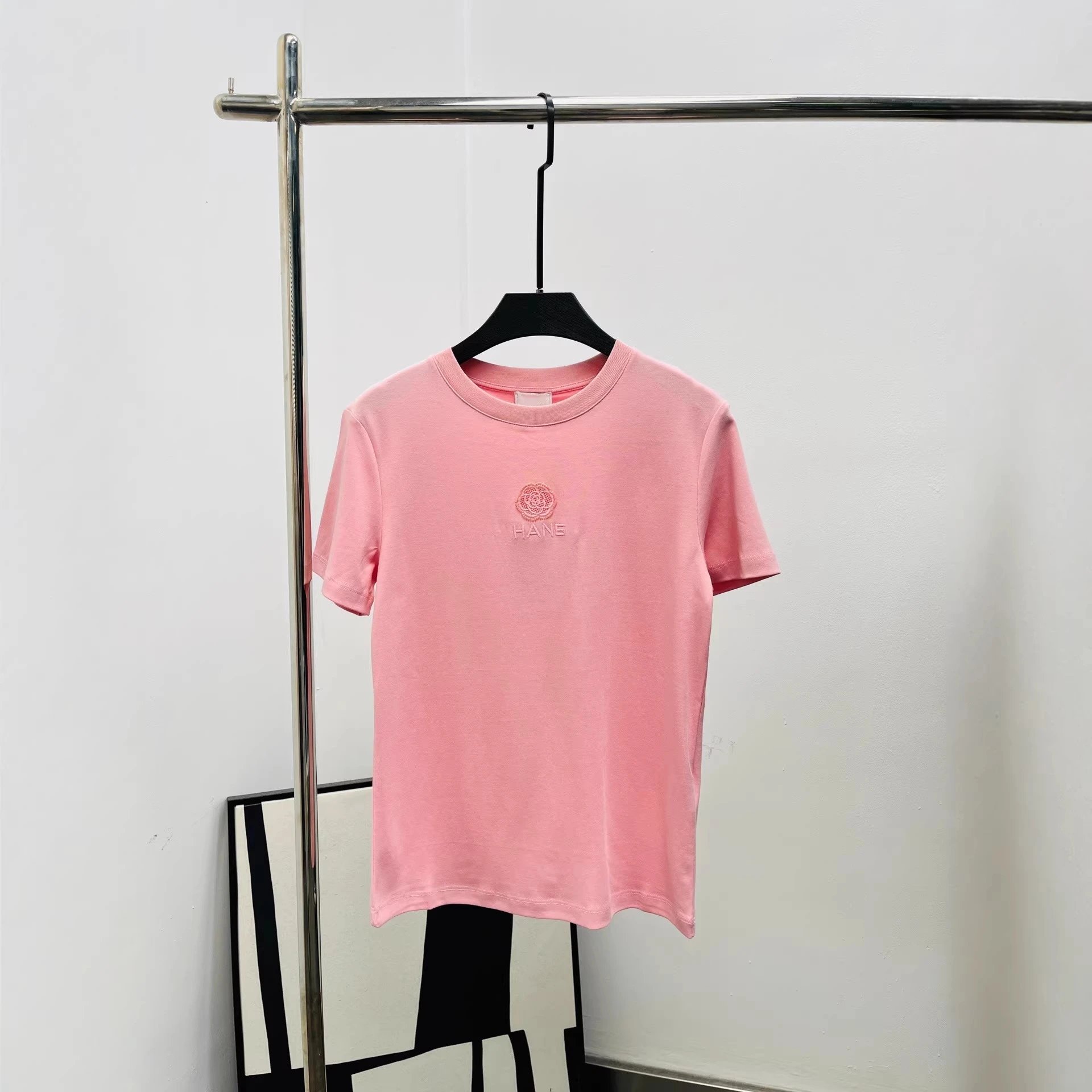 HANE Embroidered Rose White Classic Crewneck T-Shirt