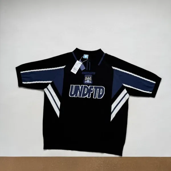 Design Undefeated x Manchester City Polo Shirt Black and Beige Polo Shirt - 20