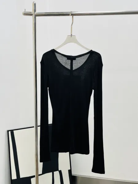 Design Long Sleeve V-Neck Base Layer Cream Top - 11