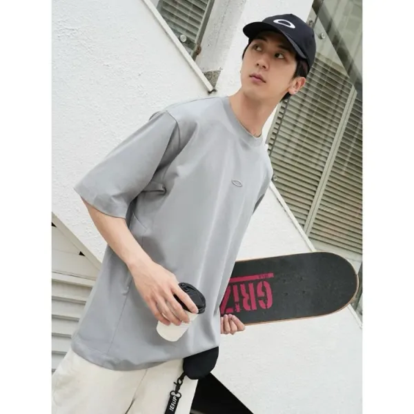 Oakley Logo Embroidered Gray T-Shirt and Black Baseball Cap - 15