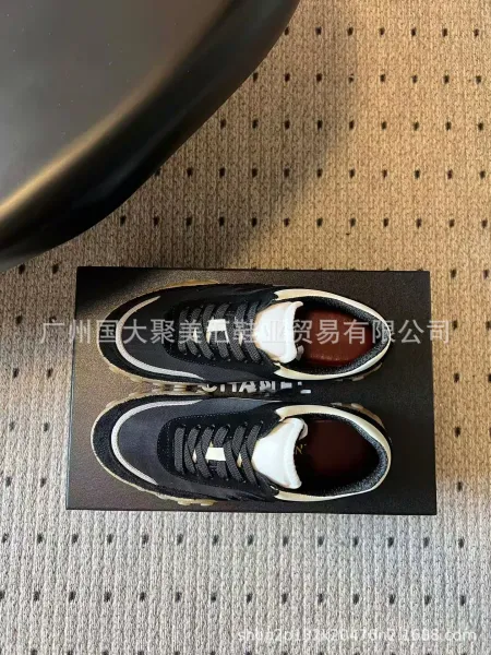 Chanel Runway Sneakers White Navy Beige Sneakers - 18