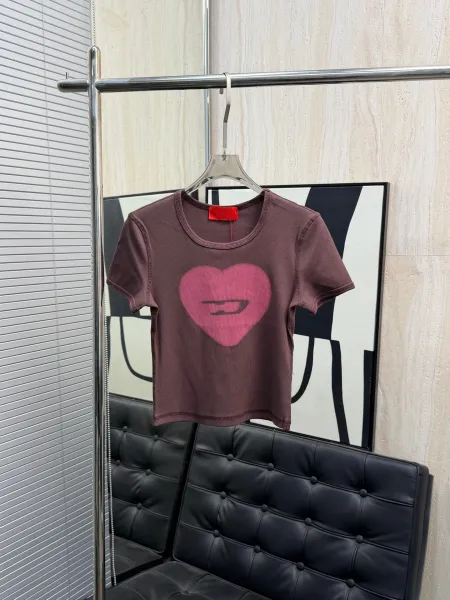 Comme des Garçons Play Heart Logo Ribbed Crop T-Shirt Pink - 9