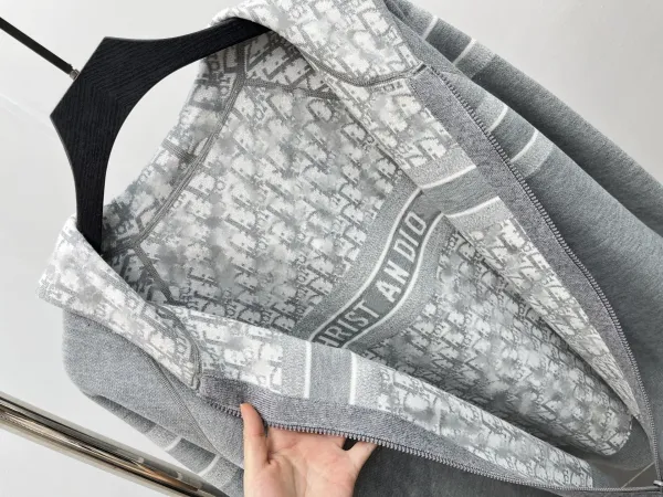 Design Zip-Up Hoodie with Striped Pattern and Printed Lining Gray Hoodie - 16