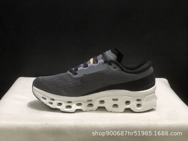 On Running Cloudmonster Gray / White Running Shoes - 26