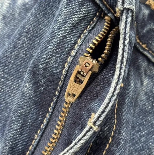 Design Wide-Leg Distressed Blue Jeans - 18