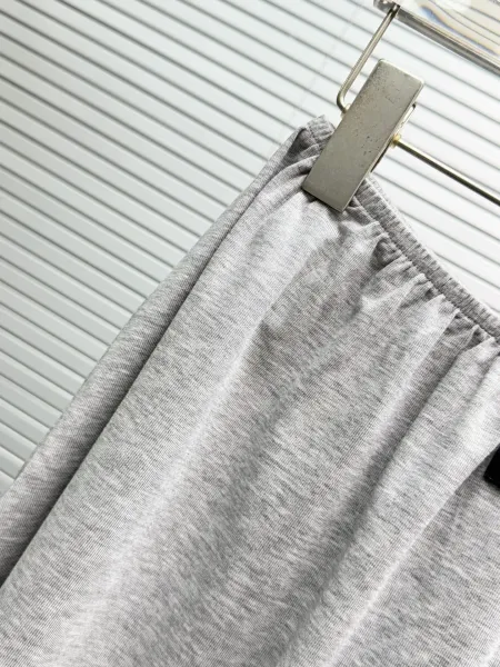 Design Lace-Trimmed Cropped T-Shirt and Shorts Set Gray - 13