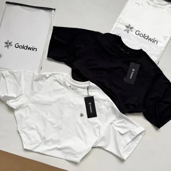 Design Goldwin Minimal Logo Cropped T-Shirt White and Black T-Shirts - 10