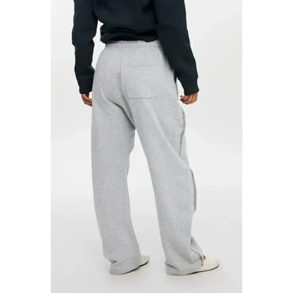 Design Oversized Metallic Knit Sweater Gray Sweatpants Black Leather Hobo Bag - 11