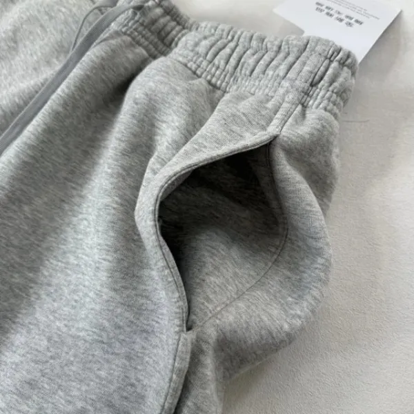Design Oversized Metallic Knit Sweater Gray Sweatpants Black Leather Hobo Bag - 18