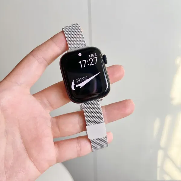Apple Watch with Nike Sport Band Silver Mesh Smartwatch Smartwatches - 1