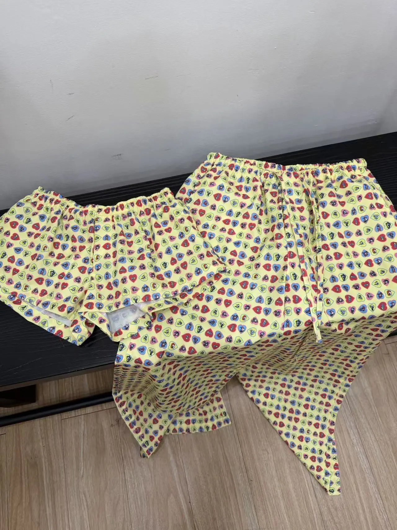 Design Heart Print Wide-Leg Pants Yellow - 8