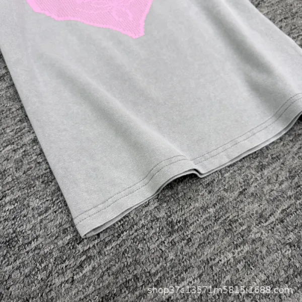 Design Heart Print Graphic T-Shirt Gray - 7