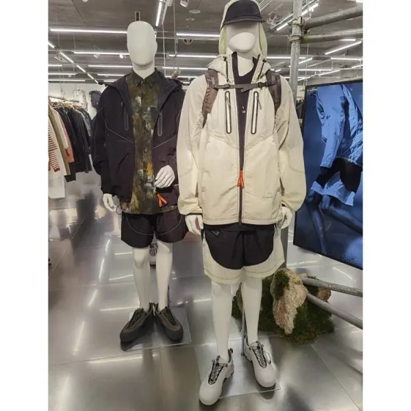 Design ROA x And Wander Lightweight Hooded Windbreaker Beige Outerwear - 9