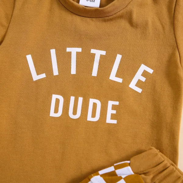 Design Little Dude Green Graphic T-Shirt and Checkerboard Shorts Set - 26
