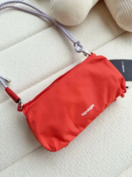 Design Topologie Water Bottle Bag Medium Purple Crossbody Bag Crossbody Bags - 17