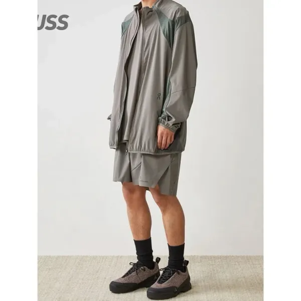 On Running Windbreaker Light Beige Windbreaker Outerwear.windbreaker - 11