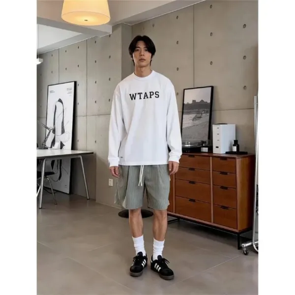 Design WTAPS Logo Long Sleeve Tee Black / White T-Shirts - 10