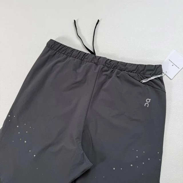 Design Technical Pants Gray Multi-Tone Windbreaker-Style Pants - 28