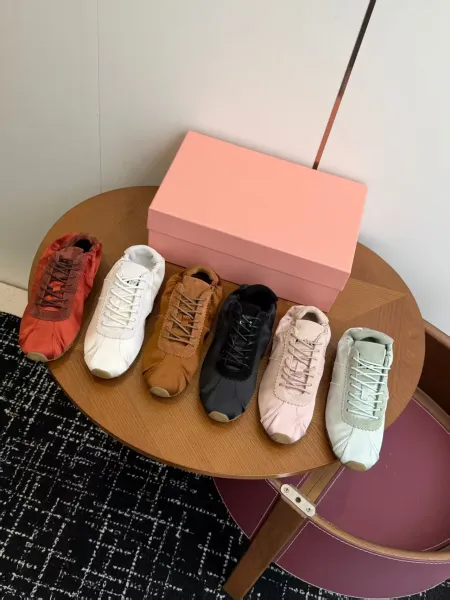Maison Margiela Tabi Sneaker Pink Satin Sneakers - 4