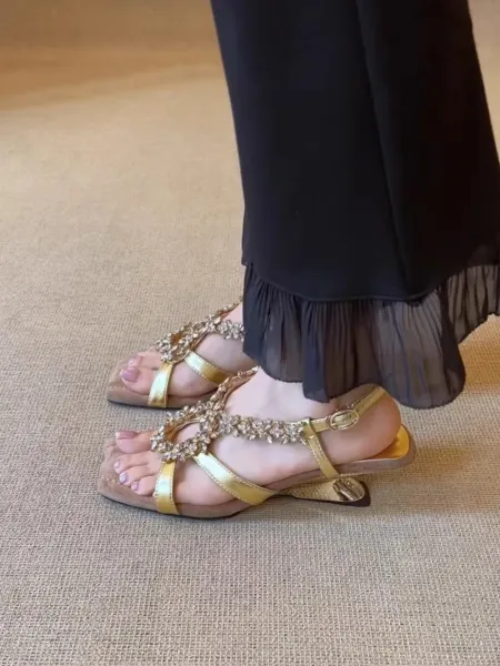 Design Crystal-Embellished Gold Strap Square-Toe Block Heel Sandals - 6