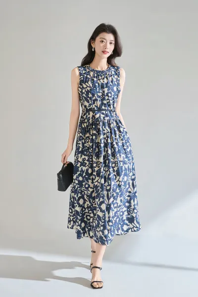 Design Floral Print Sleeveless Midi Dress in Navy and Cream - 3