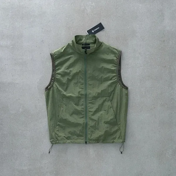 Design Grid-Textured Zip-Up Vest Olive Green Vest Outerwear.vest - 21