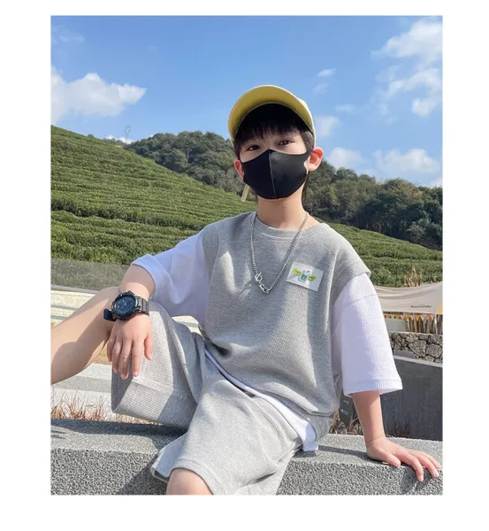 Design Hoewmol Patchwork Knit T-Shirt Set Black / White Sets - 16
