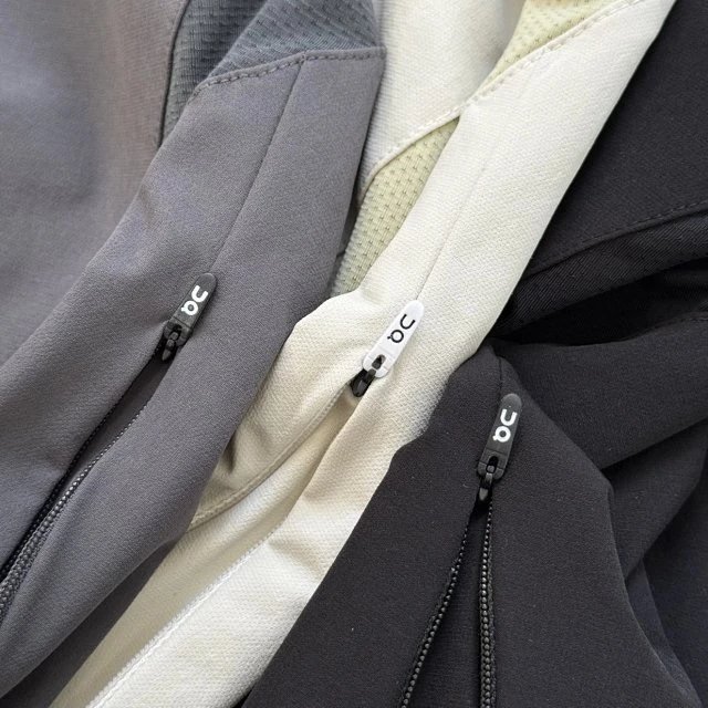 Design Technical Pants Gray Multi-Tone Windbreaker-Style Pants - 42